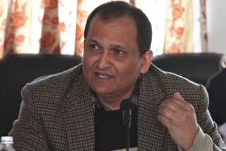 अख्तियार दुरुपयोग अनुसन्धान आयोगले  मिश्रलाई ७ दिनभित्र अख्तियारमा हाजिर हुन निर्देशन