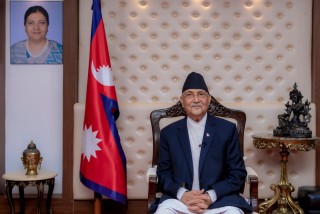 राष्ट्रपति भेट्न शीतल निवास पुगे प्रधानमन्त्री ओली, एक घण्टा पछि सारियो मन्त्रिपरिषद् बैठक
