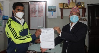 शैंलुन व्यवसाय सञ्चालन गर्न पाउनुपर्ने माग राख्दै ज्ञापनपत्र