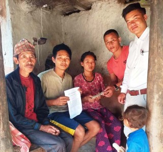 मानसिक रोगबाट पीडित राईलाई आर्थिक सहयोग 