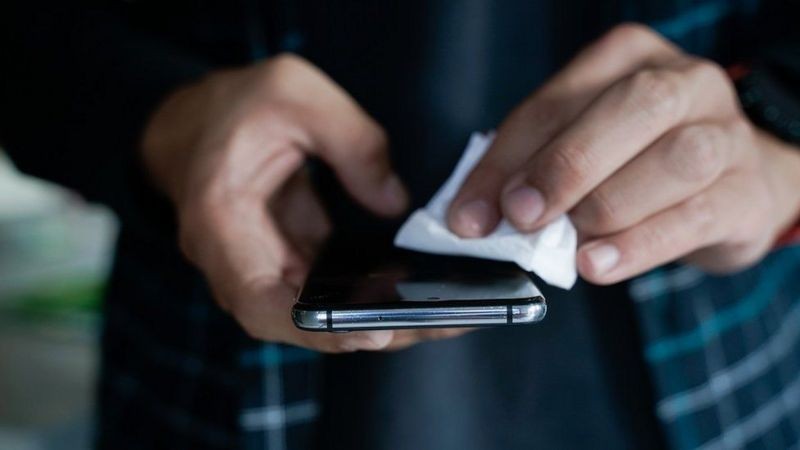 मोबाइल स्क्रिनमा २८ दिनसम्म बाँच्न सक्छ कोरोना भाइरस