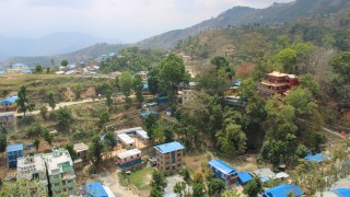 कोरोना त्रासले सुनसान बन्यो हलेसी 