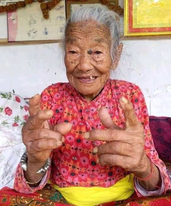 कोरोना कहर :संक्रमणका कारण आमाको दाहसंकारबाट जिसस प्रमुख नै बञ्चित 