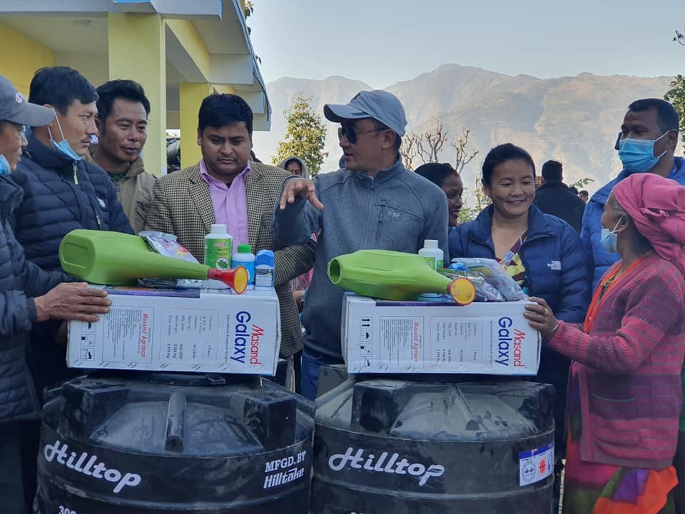 मंगलटारका ३४० जना कृषकलाई बीउबिजन र कृषि सामग्री वितरण