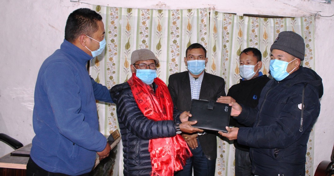 खोटाङखबर साप्ताहिकको प्रधान सम्पादकमा आचार्य  