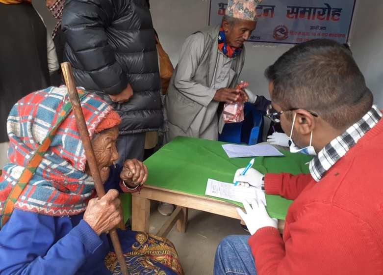 निःशुल्क स्वास्थ्य शिविरमा १८८ स्थानीय लाभान्वित 