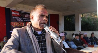 सरकार निरंकुश र अधिनायकवादी बाटोमा लाग्योे :  कांग्रेस नेता घिमिरे