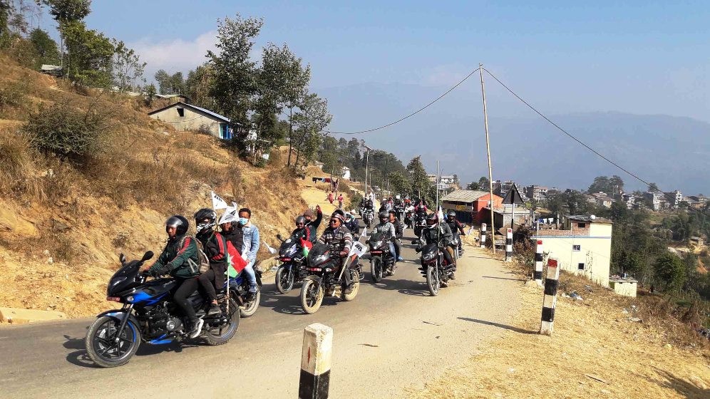 संसद विघटनको विरोधमा दिक्तेल–हलेसी सडकमा जसपाको मोटरसाईकल  र्‍याली (फोटो फिचर) 