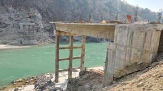 फागुन १० गतेभित्र  फोक्सिङटार पुलको  बिम र स्ल्याव ढलान गर्ने प्रतिवद्धता