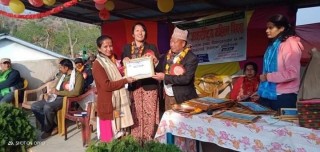 खोटेहाङ गाउँपालिकाका १९ जना महिला कर्मचारी सम्मानित