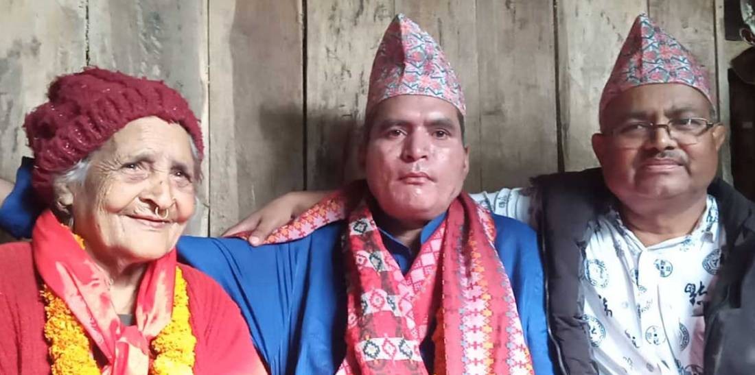४१ बर्षपछि भारतीय जेलबाट मुक्त भएका दुर्गाप्रसादकी आमा धनमायाले भनिन्, ‘कतितिर खोज्यौँ, भेटिएन, अहिले बल्ल आयो’