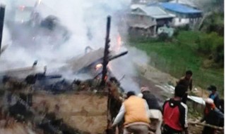 ब्रोइलर कुखुरा फर्ममा आगलागी, चार लाख बढीको क्षती