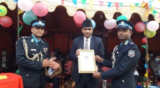 उत्कृष्ट कार्य सम्पादन गर्ने १४ प्रहरी पुरस्कृत