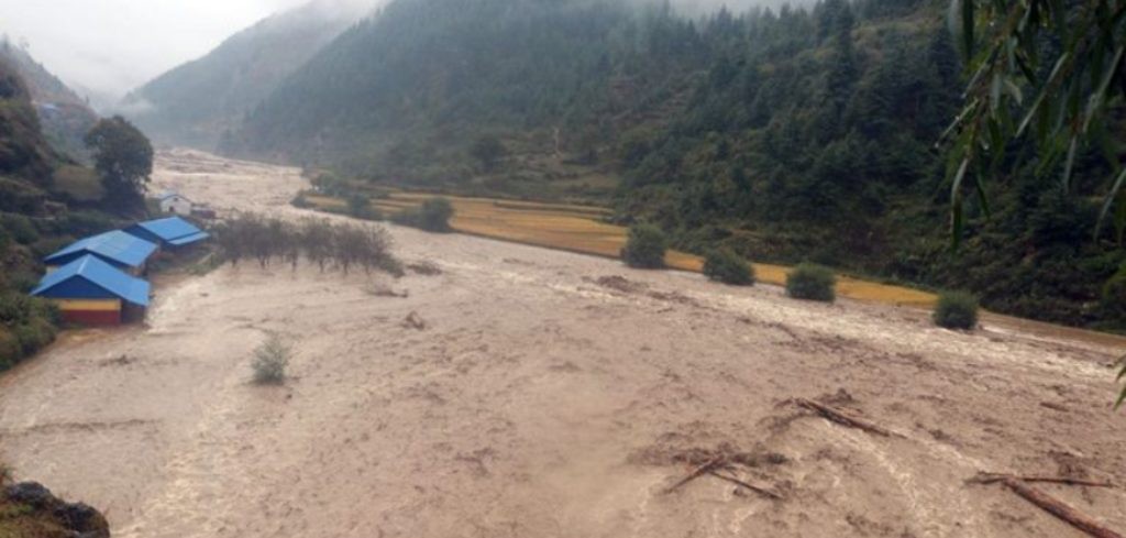बाढीपहिरोले मृत्यु हुनेको संख्या ८८ पुग्यो, ३० जना अझै बेपत्ता