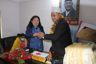 एमालेका नवनिर्वाचित पदाधिकारीले गरे पदभार ग्रहण 