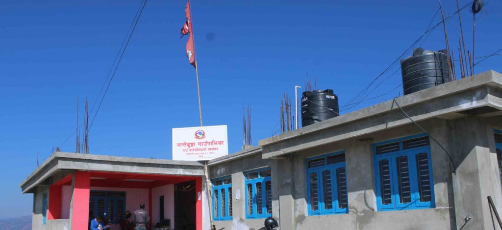 कर्मचारीलाई कोभिड भएपछि गाउँपालिकाको सेवा बन्द