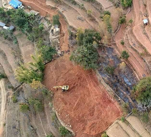 स्थानीयले बनाए सेभेन साइजको खेलमैदान 