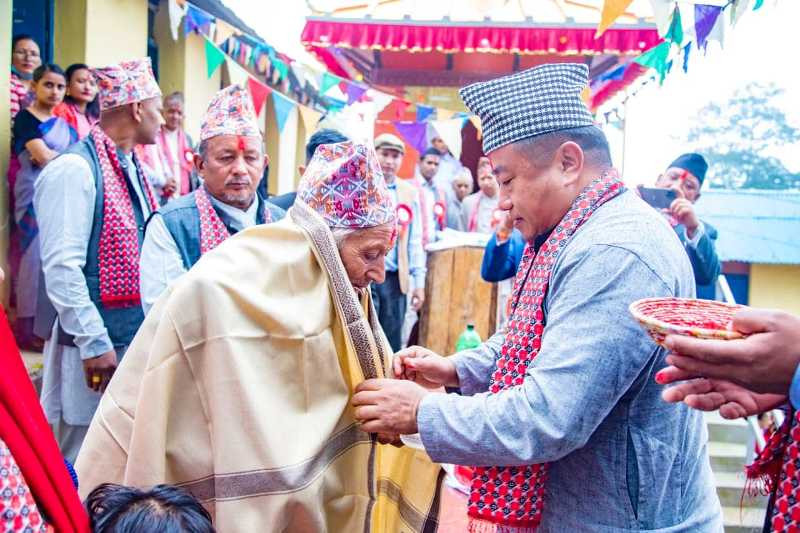 उत्कृष्ट विद्यार्थीलाई नगद पुरस्कार दिने गाउँपालिका अध्यक्ष राईको घोषणा 