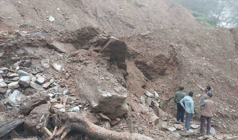 पुल निर्माणमा ढिलाइ हुँदा यातायात सञ्चालनमा समस्या 