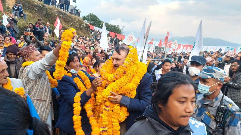 गफ दिने हैन, मुलुकमा काम गर्ने राजनीतिक नेतृत्व आवश्यक छ  :  प्रवक्ता डा. महत