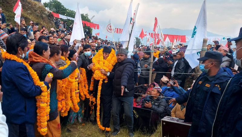 संविधानको रक्षा गर्ने र विरोधीबीच लडाइँको फैसला मंसिर ४ मा जनताले गर्छन् : प्रचण्ड