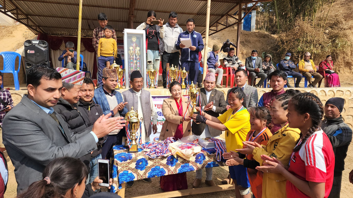 राष्ट्रपति रनिङ शिल्ड प्रतियोगिताको उपाधि पिपलडाँडा देविस्थान माबिले उचाल्यो