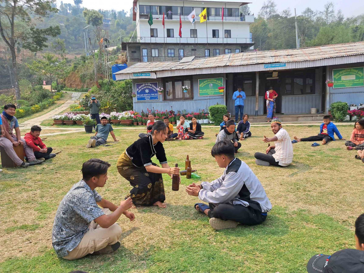लागू औषध दुव्र्यसनी विरुद्ध खोटाङ रंगमञ्चको कचहरी नाटक प्रदर्शन