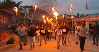 नागरिकता विधेयक प्रमाणीकरणको बिरोधमा खोटाङमा प्रधानमन्त्री र राष्ट्रपतिको पुत्ला दहन
