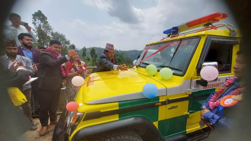 हलेसी तुवाचुङ नगरपालिकाले सञ्चालनमा ल्यायो जिपिएस ट्रयाकिङ सिस्टम जडित एम्बुलेन्स