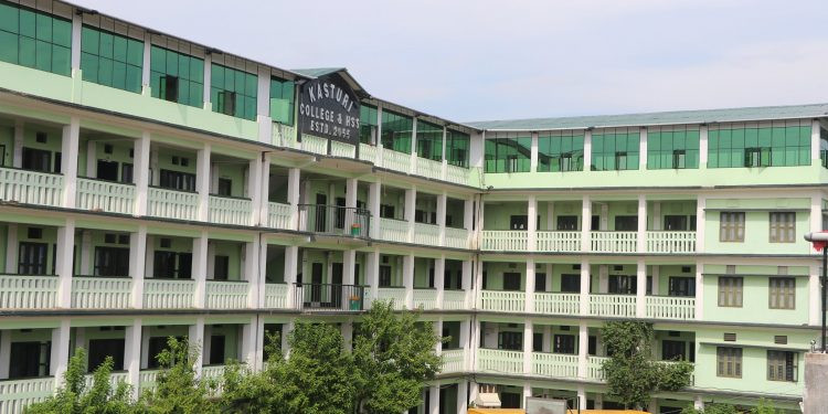 विद्यार्थीको रोजाइमा पर्दै कस्तुरी कलेज