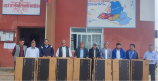 केपिलासगढी गाउँपालिकाद्धारा आठ माविलाई स्मार्ट टिभी
