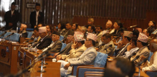 शिक्षामन्त्रीले प्रतिनिधि सभामा पेस गरे विद्यालय शिक्षा विधेयक