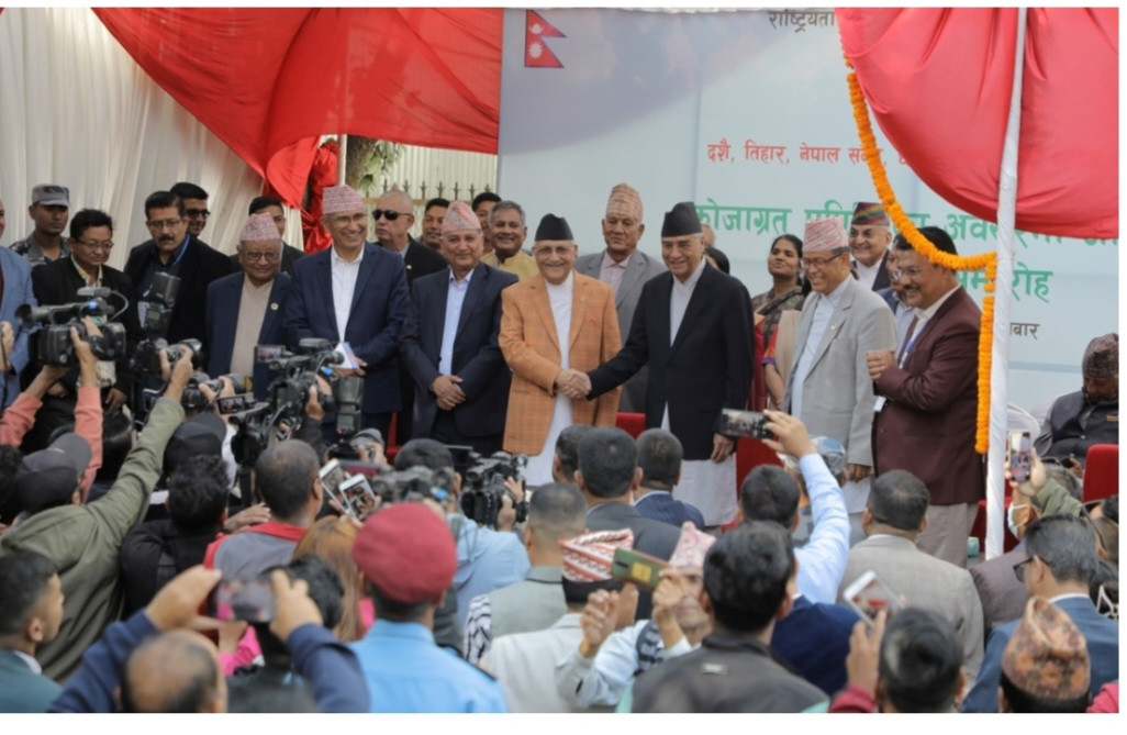 कांग्रेसको चियापानमा शीर्ष नेताको जमघट