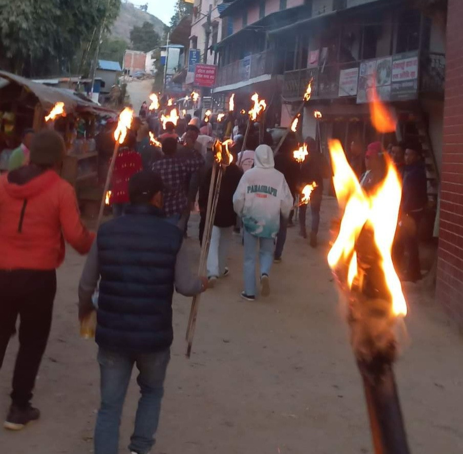 हलेसीमा पहिचानवादीले निकाले राँके जुलुस
