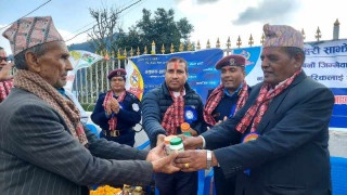 ज्येष्ठ नागरिकलाई निःशुल्क औषधि वितरण