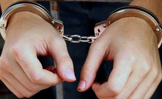 भाटभटेनी सुपर मार्केट लुटपाटमा संलग्न चारपक्राउ, नगद र हतियार वरामद