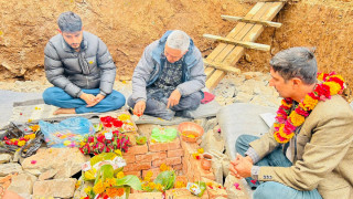 रावा बेसी गाउँपालिकामा  प्रशासनिक भवन शिलान्यास