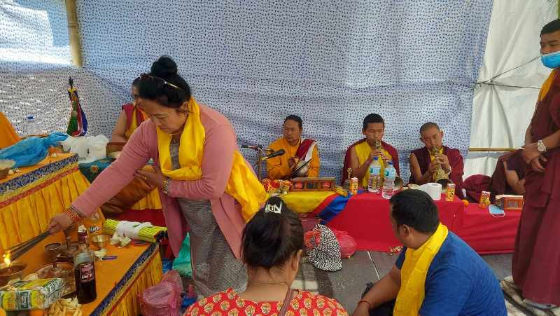 लामा गुरू पढाएर स्वर्गीय कालुमान गुरुङको सम्झना