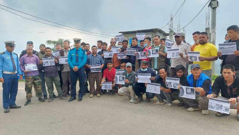 ट्राफिक प्रहरीद्वारा दिक्तेलमा ‘ट्राफिक सचेतना कार्यक्रम’