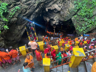 आज साउनको दोस्रो सोमबार, हलेसीमा  दर्शननार्थीको घुइँचो