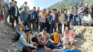 दुई पालिका जोड्ने मोटरेबल पुल शिलान्यास