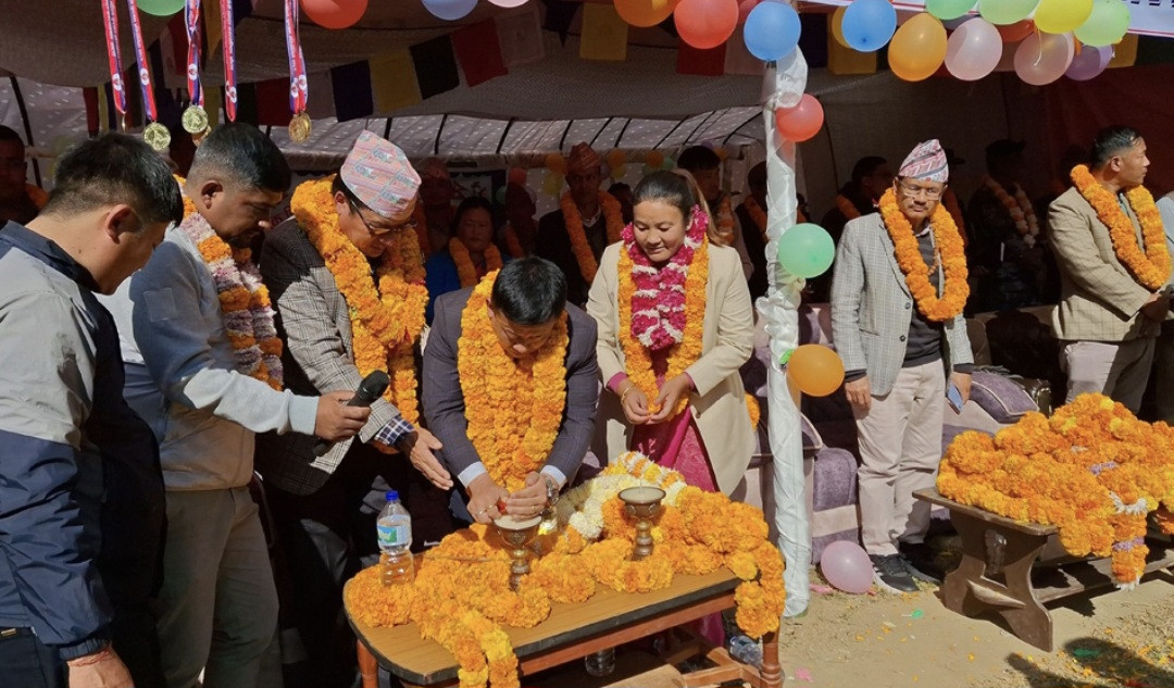 हलेसीमा महिला फुटबल प्रतियोगिता शुरू : आयोजक र प्रगतिशील सेवा समाज विजयी