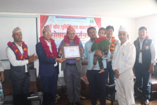 दिक्तेल रुपाकोट मझुवागढी नगरपालिकालाई पूर्ण खोप सुनिश्चितता घोषणा