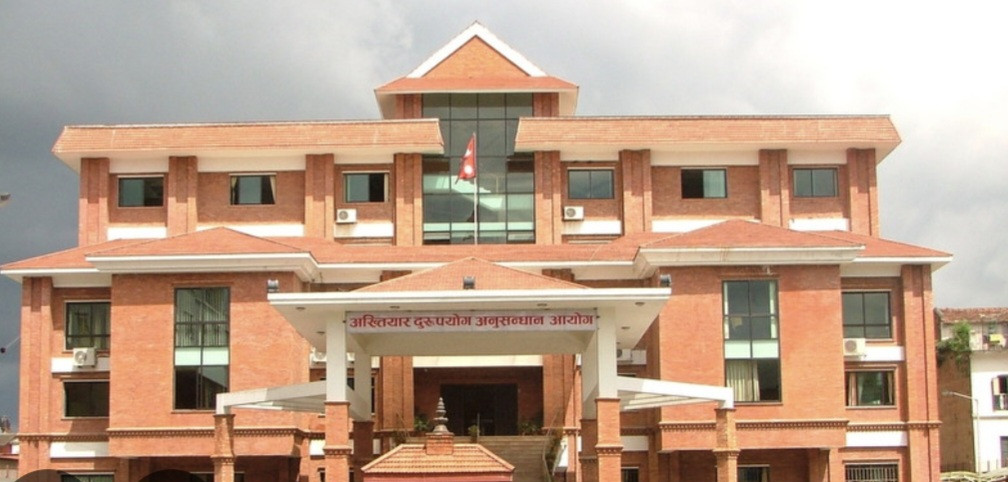खोटाङका तत्कालीन जिशिअद्वय चापागाईं र भट्टराईसहित ९ जनाविरुद्ध मुद्दा दायर  (कसलाई कति बिगो )