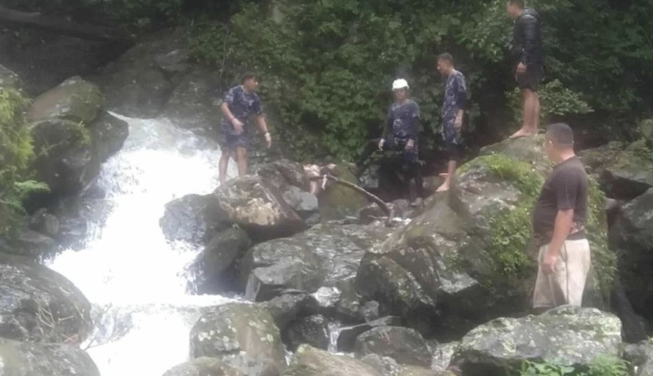 बाढीमा बगेर दुई युवकको मृत्यु