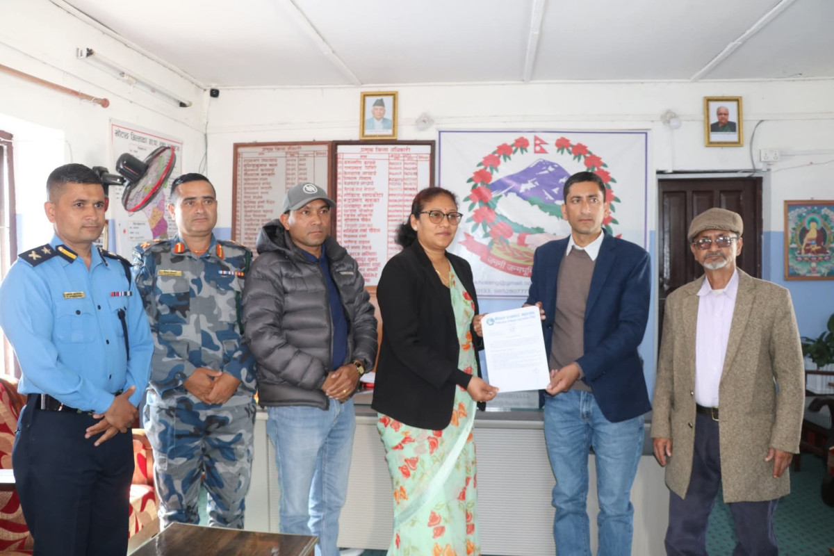 जिल्लाकाे विकास निर्माण र सुशासनका पक्षमा काम गर्न  प्रजिअलाई ध्यानाकार्षण