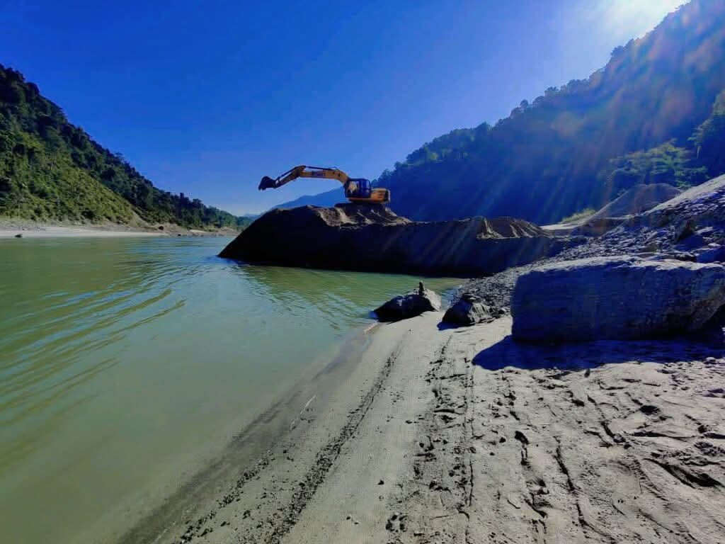 बंशिलाघाटमा बेलिब्रिज राख्न सुरु