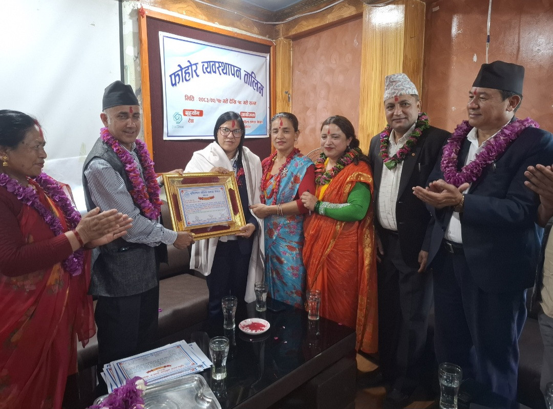 प्रमुख जिल्ला अधिकारी रेखा कडेल सम्मानित